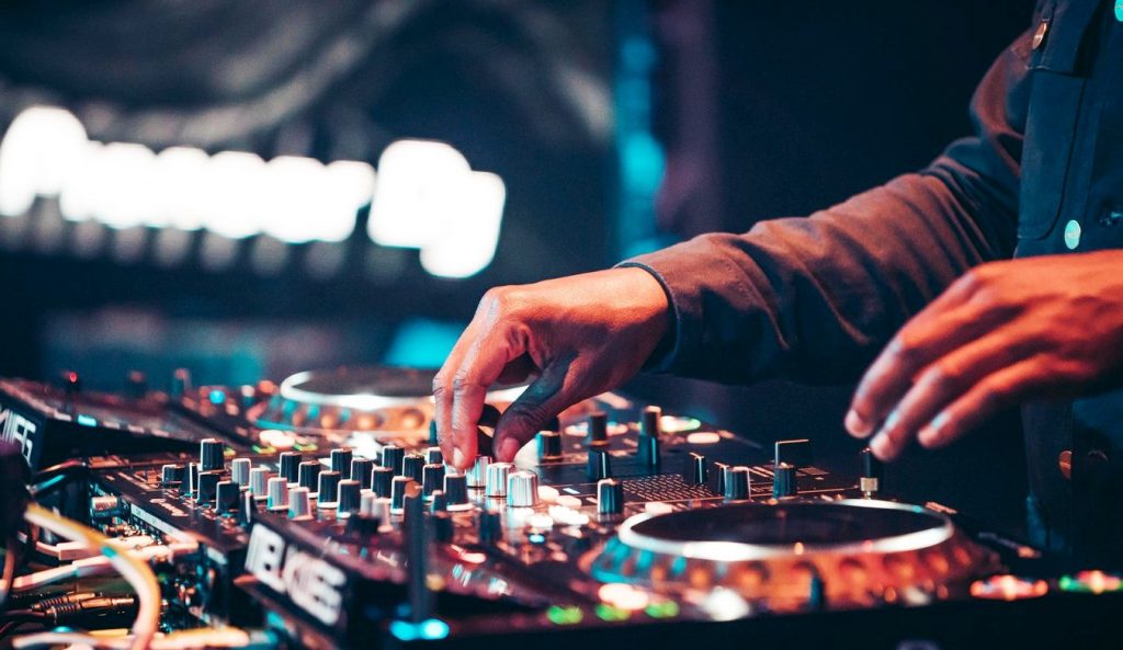 Unleash the Ultimate Beats with Nsquare Event Management’s DJ and Entertainment Services